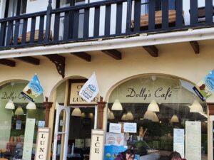 Dolly's Cafe
