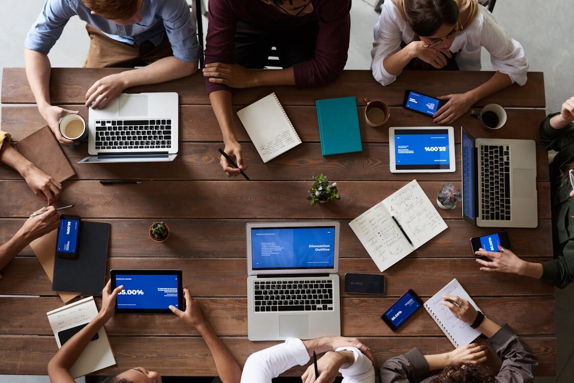 Safe Communication Practices for Online Gamblers: Tools and Tips